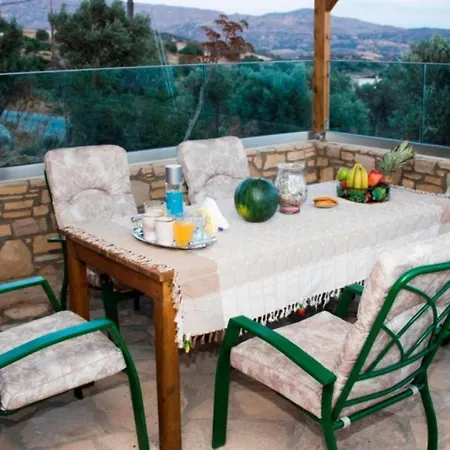 Argyro-triopetra