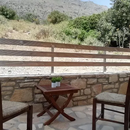 Apartment Argyro-triopetra *