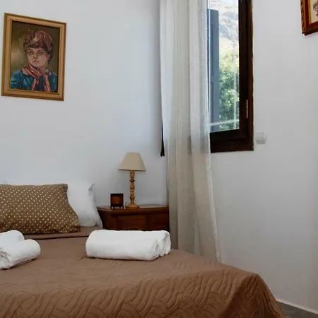 Argyro-triopetra Apartment *